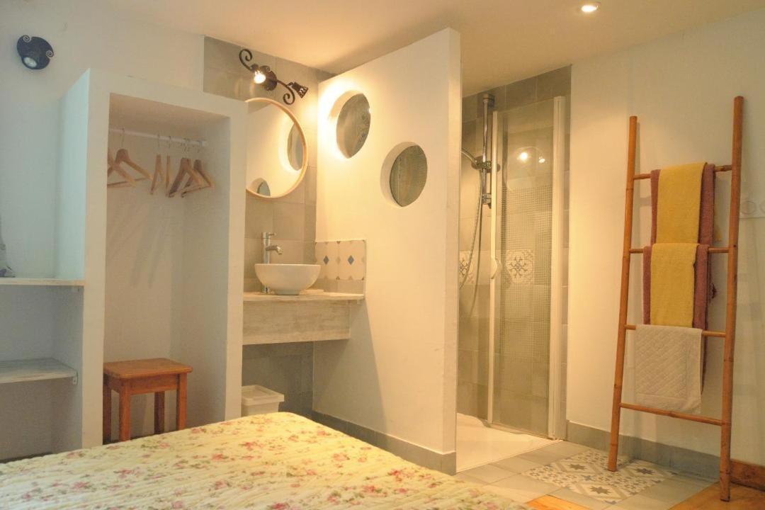 Bed and Breakfast Mas Le Pont Des Aubes LʼIsle-sur-la-Sorgue Zewnętrze zdjęcie